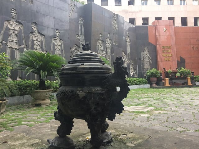 Memorial in the courtyard of the Hỏa Lò Prison relic