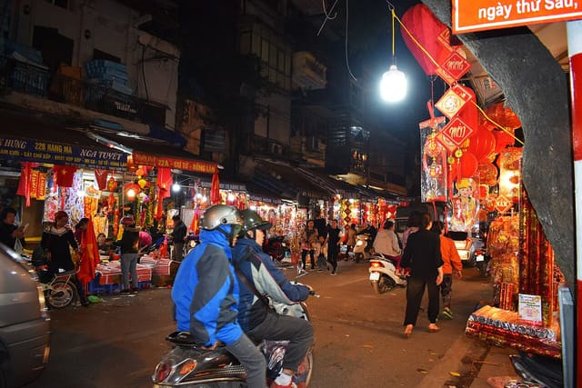 An Old Quarter street at night